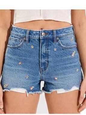 AMERICAN EAGLE | High-Rise Mom Shorts with Embroidered Flowers - size 6